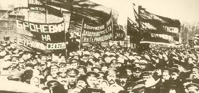 A cien años de la Revolución de Octubre • De la reacción a la lucha por el poder