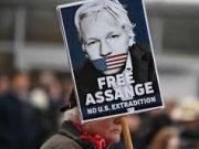 El juicio a Assange y el asesinato de la libertad de prensa: ¿de qué democracia hablan?