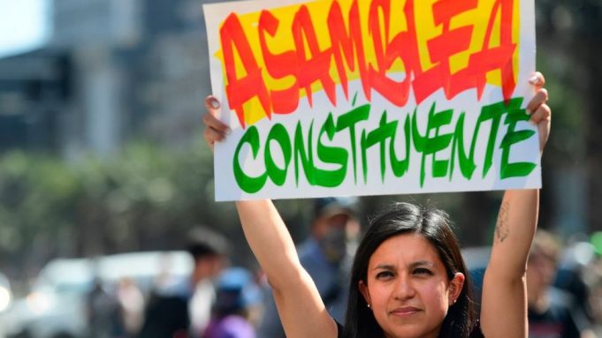 CONVENCIÓN CONSTITUYENTE: LEGITIMIDAD VERSUS LEGALIDAD
