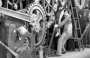¿Iniciativa privada principal factor del desarrollo en Chile?: mito empresarial