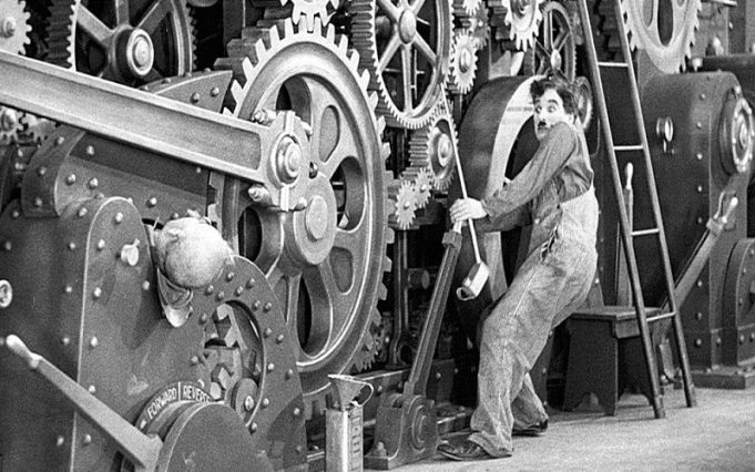 ¿Iniciativa privada principal factor del desarrollo en Chile?: mito empresarial
