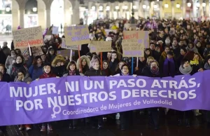 Mujeres al ataque (ni un paso atrás)