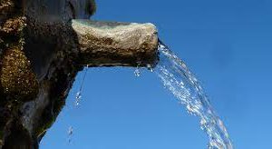 PERÚ, EL AGUA CONTINUA, ORADA LA PIEDRA