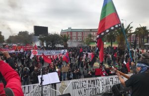 Chile – 1° de Mayo: Policía militar intenta interrumpir brutalmente, pero sin éxito, acto de las y los trabajadores de clase