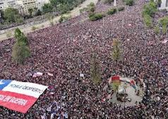 Ver: DEBATE POLÍTICO: «DE QUÉ SIRVIÓ LA REVUELTA DE OCTUBRE DE 2019 PARA EL MOVIMIENTO POPULAR»