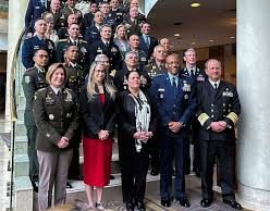 Chile – Ministra de defensa Maya Fernandez con Comando Sur de EEUU