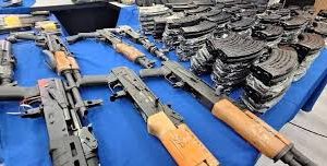 Venezuela: detenidos e incautación de más de 400 fusiles de plan terrorista dirigido por militar activo de EEUU