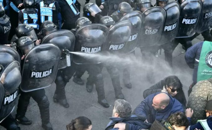 Represión y detenciones en el INTI de Argentina