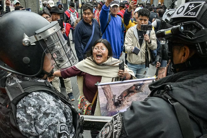 Bolivia en el umbral: La descomposición del MAS y el espejo anticipado para Chile
