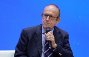 ExSecretario General adjunto de la ONU: «El gran engaño contra Venezuela, La geopolítica del petróleo disfrazada de guerra contra las drogas»