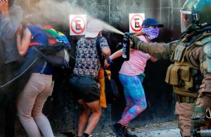 Chile – Julio Cortés: «No es necesario que Boric adhiera a Mussolini para gobernar usando herramientas propias del fascismo jurídico»
