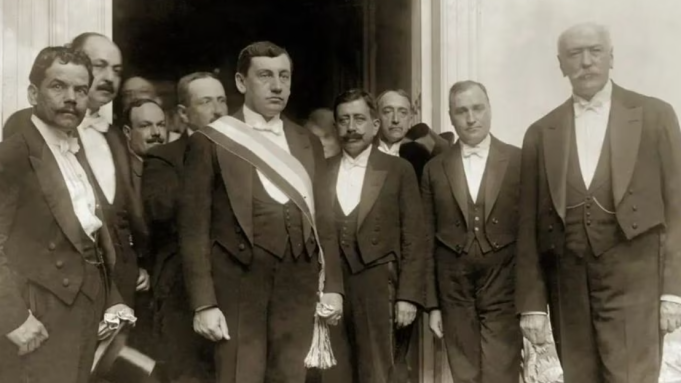 La Constitución de 1925 fue impuesta por el Ejército (IV)
