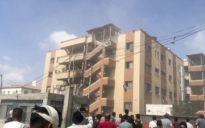 Gaza: cuatro periodistas muertos entre las quince víctimas fatales en ataque a hospital