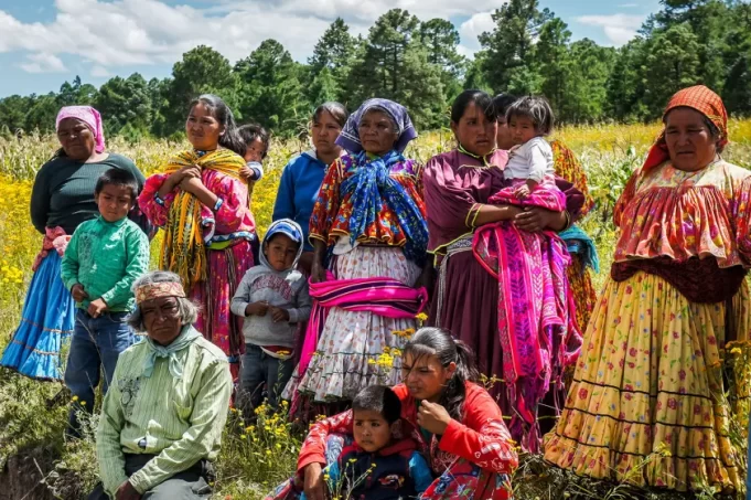 México – “Primero los pobres”: circo, maroma y teatro de las políticas neoindigenistas