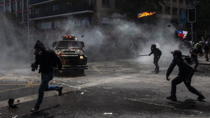 El hegemonismo violento de EEUU amenazado por la descomposición interior violenta