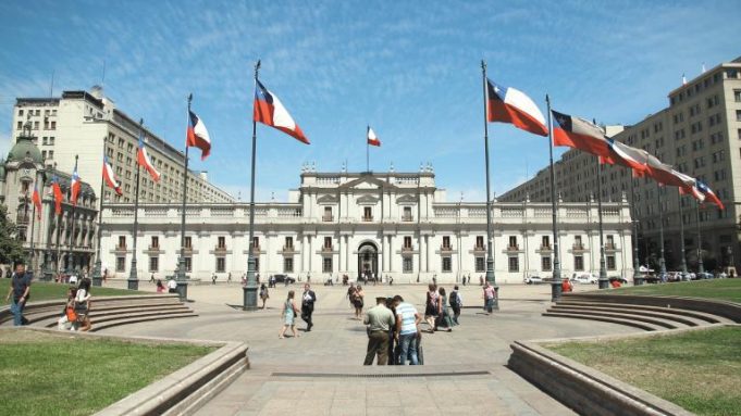 Ver: Columna de Patricio Guzman S. «Austeridad del gasto público en Chile»