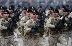 Las glorias del Ejército son las derrotas del pueblo