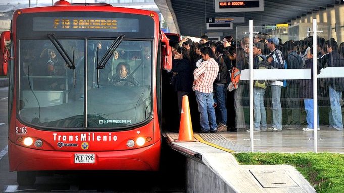 EL TRANSPORTE EN LAS GRANDES CIUDADES ES FÁCIL DE RESOLVER