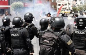 Ecuador – CONAIE denuncia política autoritaria del Gobierno tras deportación de periodista y suspensión de medio comunitario