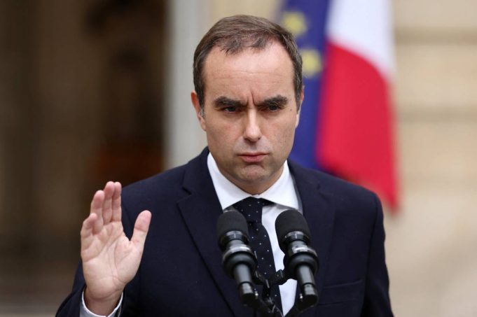 Francia – Renuncia Primer Ministro Sebastien Lecornou a solo tres semanas de asumir