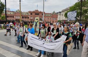 Argentina – Conversatorio post Ronda de las Madres de Plaza de Mayo / Línea Fundadora