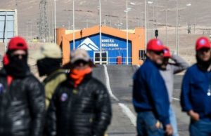 ¡Basta de Cinismo Patronal! Fraude Laboral en Chile: Récord de Despidos por «Necesidad» y Utilidades Récord