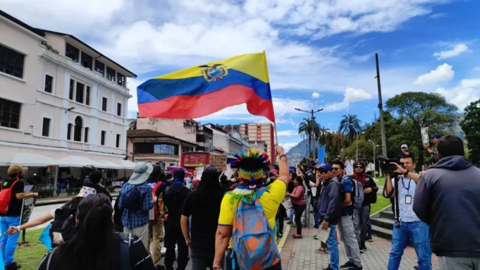 Continúa el paro nacional en Ecuador pese a la represión
