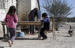 Un tercio de los niños en Chile crece en pobreza, precariedad y violencia