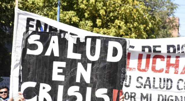 Ver: Columna de Hugo Rodriguez LA SALUD UN PROBLEMA ENDÉMICO DE CHILE