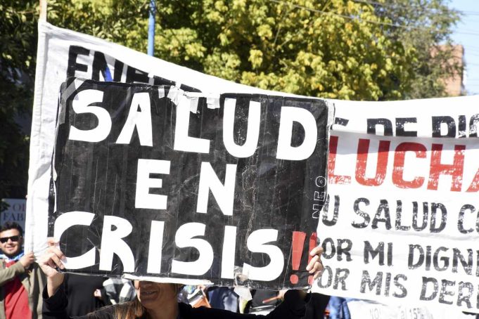 Ver: Columna de Hugo Rodriguez LA SALUD UN PROBLEMA ENDÉMICO DE CHILE