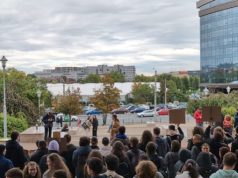 Rumanía: Estudiantes de la Universidad Babeș-Balyai de Cluj protestan por el traslado de las instalaciones