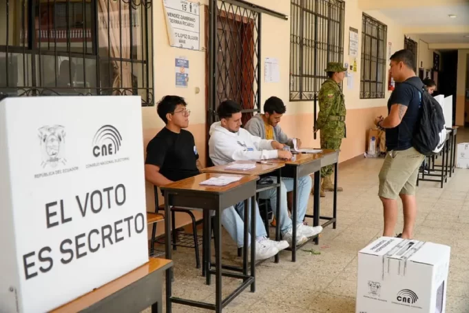 Consulta Popular en Ecuador: crisis del régimen y reconfiguración estatal