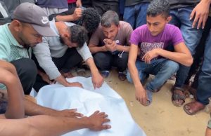 Israel continúa violando el alto el fuego en Gaza al tiempo que la Fundación Humanitaria de Gaza cierra sus centros de ayuda denunciados como “trampas mortales”