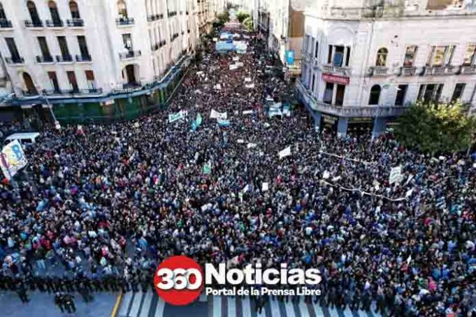Masiva protesta obrera en Argentina hace frente a reforma laboral de Milei
