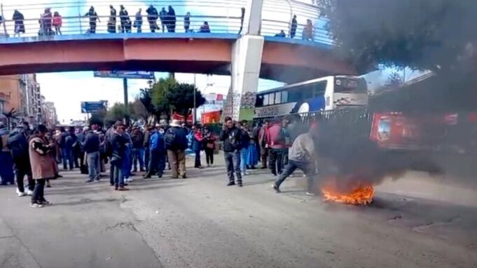 Bolivia – Gasolinazo: fórmula neoliberal para descargar el peso de la crisis en las espaldas del pueblo trabajador