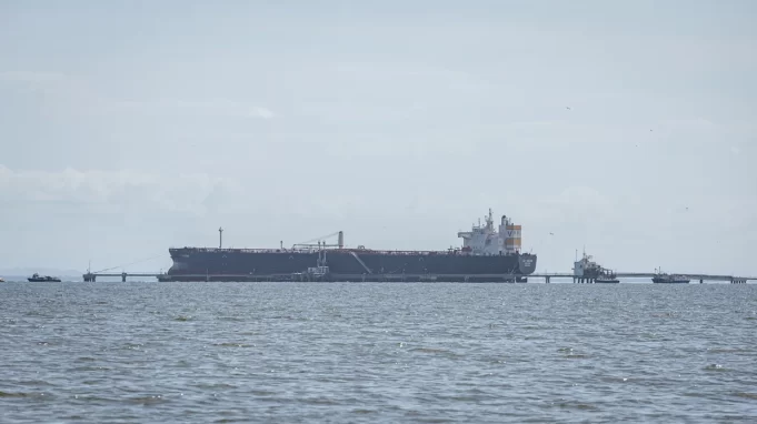 El Gobierno de Venezuela califica de “acto de piratería internacional” la incautación por parte de EE.UU. de un buque petrolero frente a sus costas