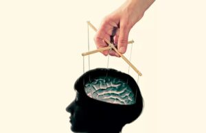 ¡EL PODER EN CHILE ES UN MONSTRUO SILENCIOSO QUE LO MANEJA TODO!