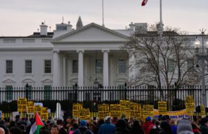 «Venezuela no es tuya»: Protestas en EE.UU. contra los ataques de Washington