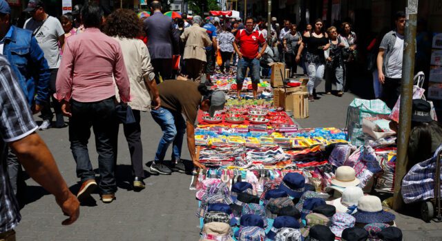 Chile – Cesantía y comercio ambulante