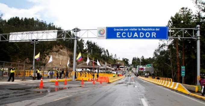 Decisión de Noboa desata protesta binacional por aranceles en la frontera con Colombia