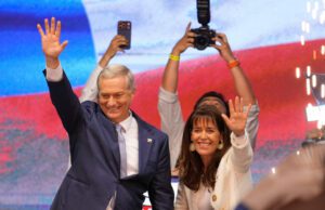 Ver: Proyecto de Kast: ¿Reconstrucción o destrucción de Chile? Columna de Celso Calfullan