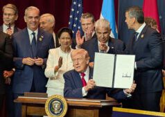 Camino a nuevas agresiones a países y pueblos latinoamericanos, Donald Trump anuncia nueva coalición militar con 12 mandatarios sin dignidad