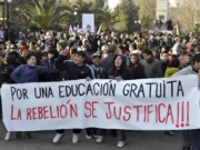 Saludo a los 20 años de la Revolución Pingüina