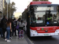 Chile – Gobierno de Kast reduce la frecuencia del transporte público en Santiago