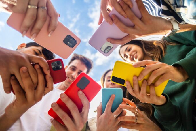 Chile – Están evaluando vincular tu identidad a tus redes sociales