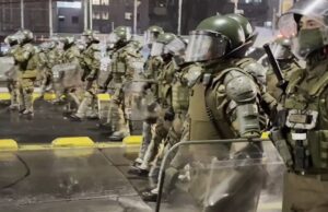 Chile – Reprimen a estudiantes durante paro nacional contra recortes sociales de Kast