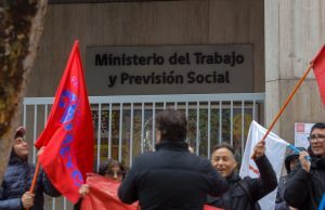 Bajo la lluvia Central Clasista rechaza las reformas laborales del Gobierno de Kast