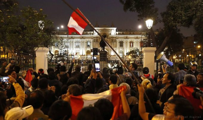 Perú – La perspectiva política