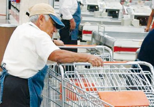Chile – Crece desaliento laboral, segundos empleos y trabajadores activos en edad de jubilar