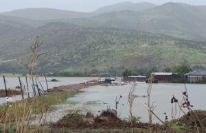 Ver: Columna de Hugo Rodriguez. ¿INUNDACIONES SIN LUZ Y SIN AGUA ES SOLO CULPA DE LA LLUVIA?